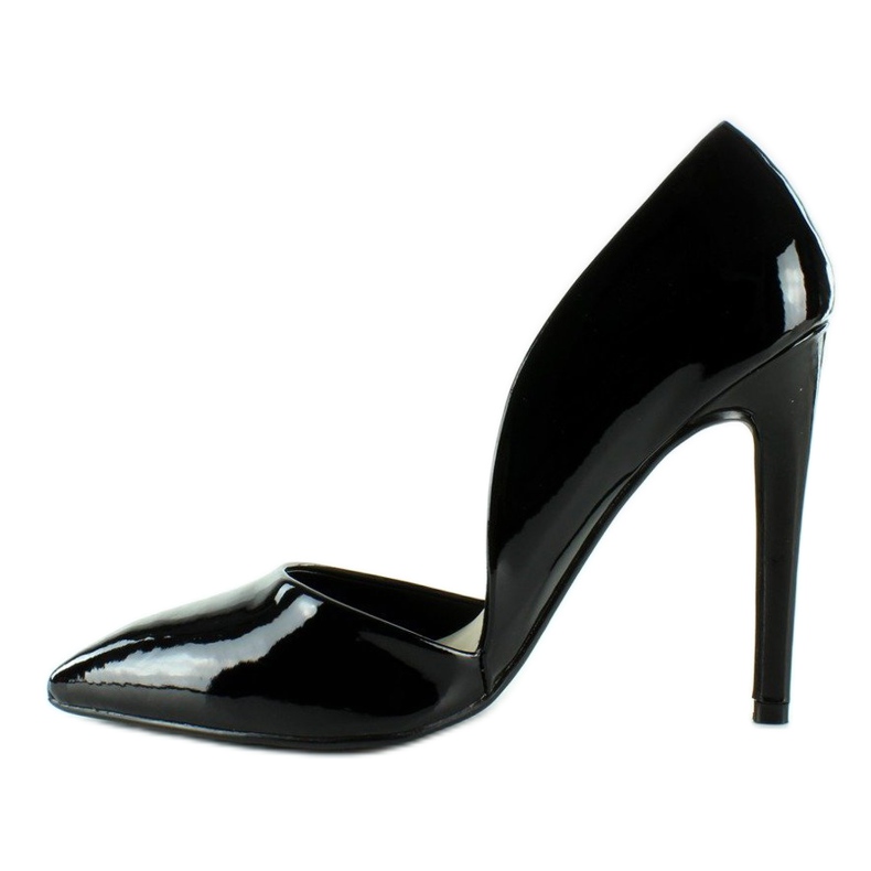 Lacquered pumps with indentations EE05 Black 1