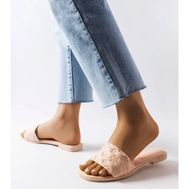 Beige flat sandals from Amalie 2