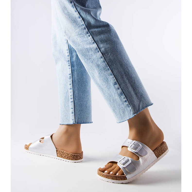 Lee Cooper LCW-22-35-1151L silver slides 1