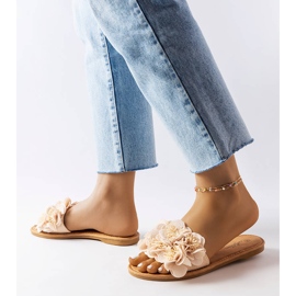 Beige slippers with flowers from Alfrida 2