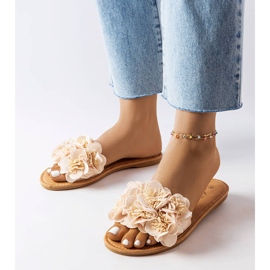 Beige slippers with flowers from Alfrida 1