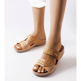 Beige low wedge sandals from Jolanta 1