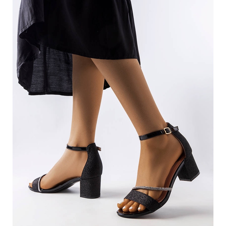 Glossy black sandals from Lidia 1