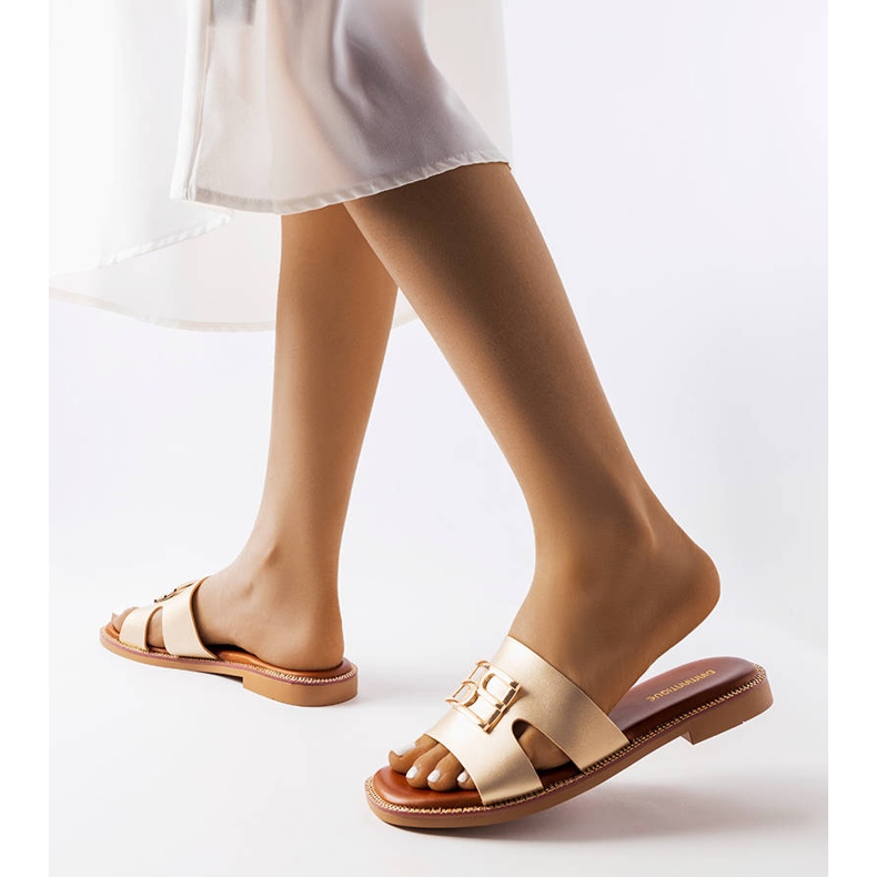 Sabrine gold flip flops golden 2