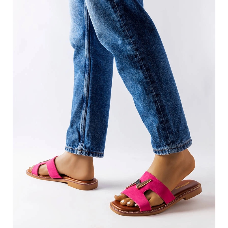 Pink flat slides from Leyra 2