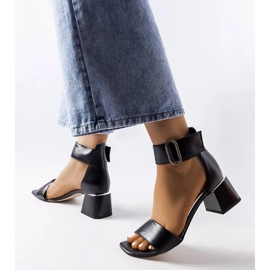 Black sandals on a low heel from Karino 1