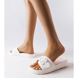 Inna White sliders with a buckle from Généreux 2