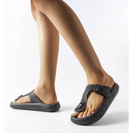 Black platform sandals from Moretti 2