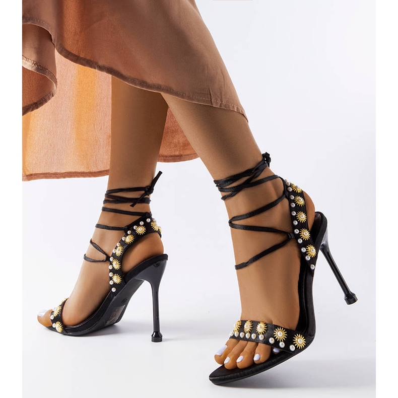 Black sandals decorated with Grange pearls 1 Black sandals decorated with Grange pearls 1