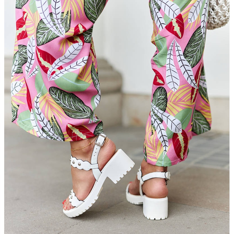 White block sandals from Donizetti 2