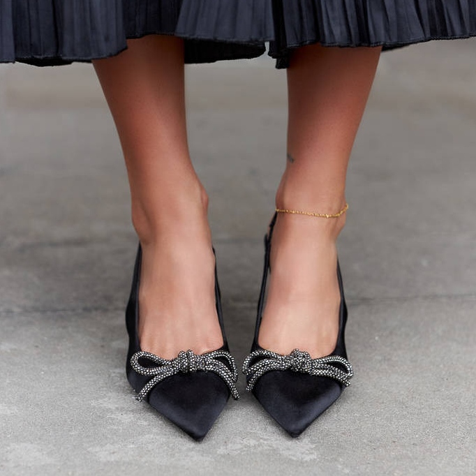 Black high heel sandals with a bow from Didier 1