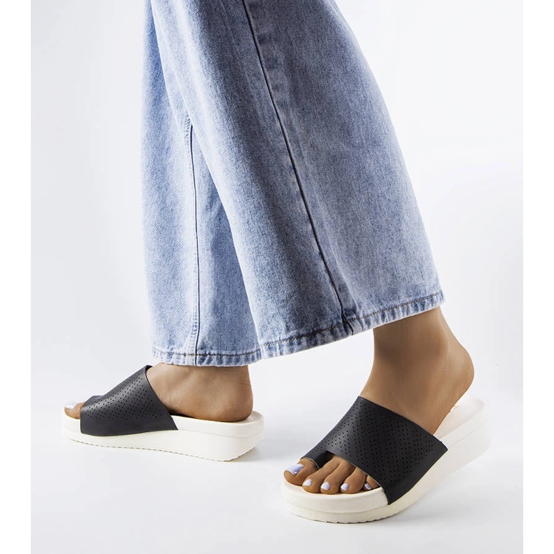 Black wedge sandals from Monferrato 2 Black wedge sandals from Monferrato 2