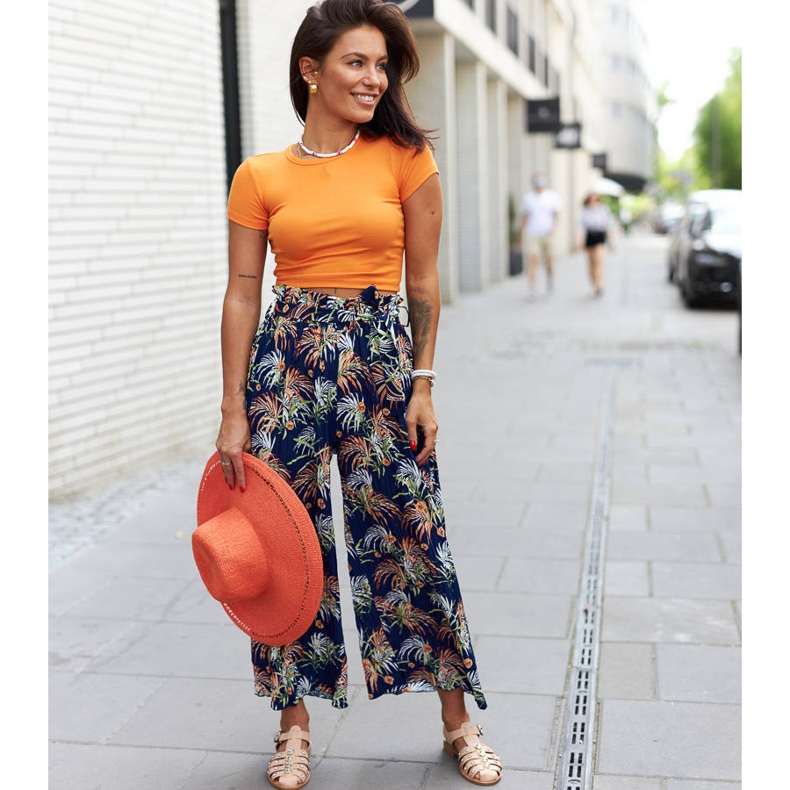 Beige sandals decorated with rhinestones from Gaetano 1