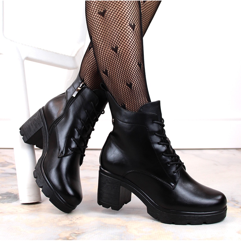 Women's ankle boots with high heel and platform, insulated black Potocki SZ12229 1