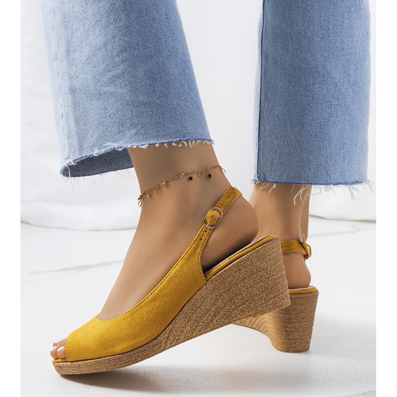 Yellow espadrilles on the Alpat wedges 1