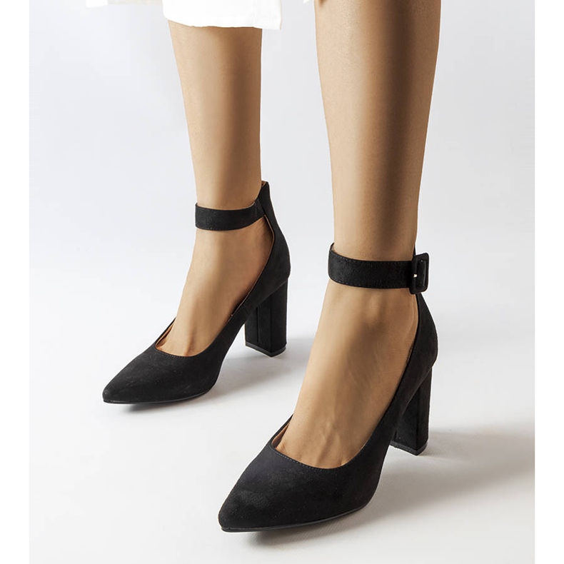 Inna Black heel pumps from Achen 1