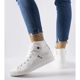 White insulated sneakers Big Star V274541F 1