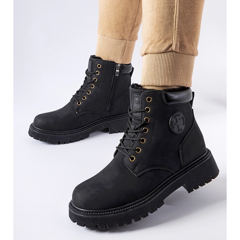 Black insulated Doutor boots 1