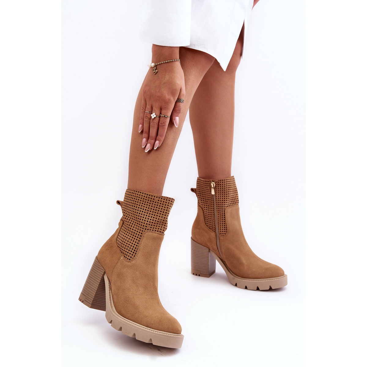 Boots sales camel daim
