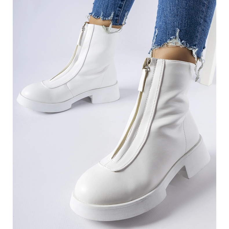 White insulated ankle boots with Baldo zipper 1