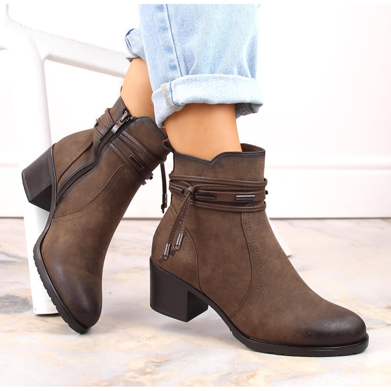 Women's high-heeled boots with a decoration, insulated brown Jezzi ASA128-37 2 Women's high-heeled boots with a decoration, insulated brown Jezzi ASA128-37 2