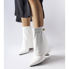White boots with rolled-up uppers from Aya 1