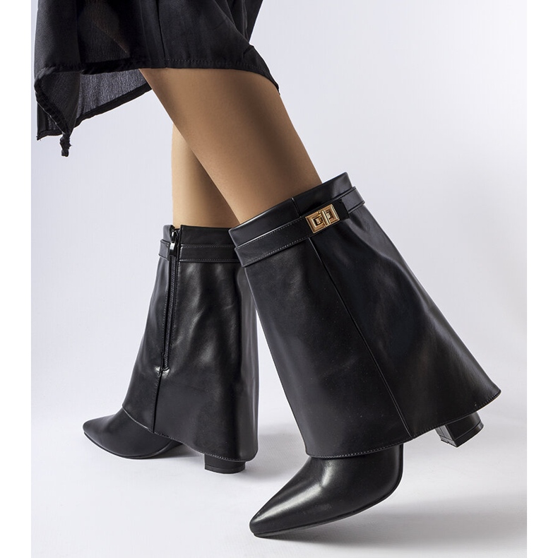 Black boots with rolled-up uppers from Aya 1