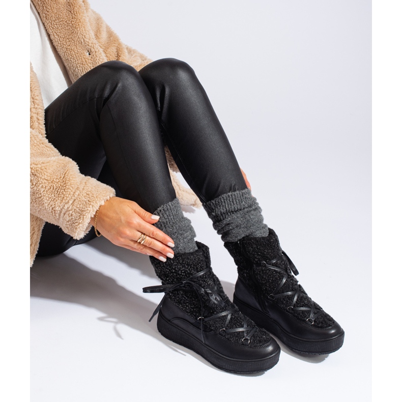 Women's black platform snow boots 2