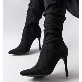 Black crinkled high heel boots from Deli 2