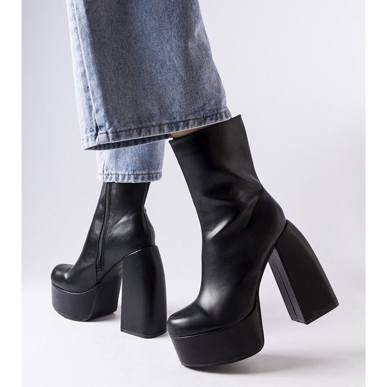 Inna Black high heel boots from Baratti 1