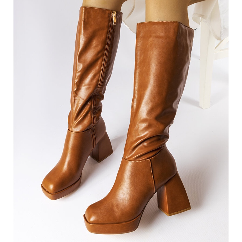 Brown boots with a massive post from Villanova 1