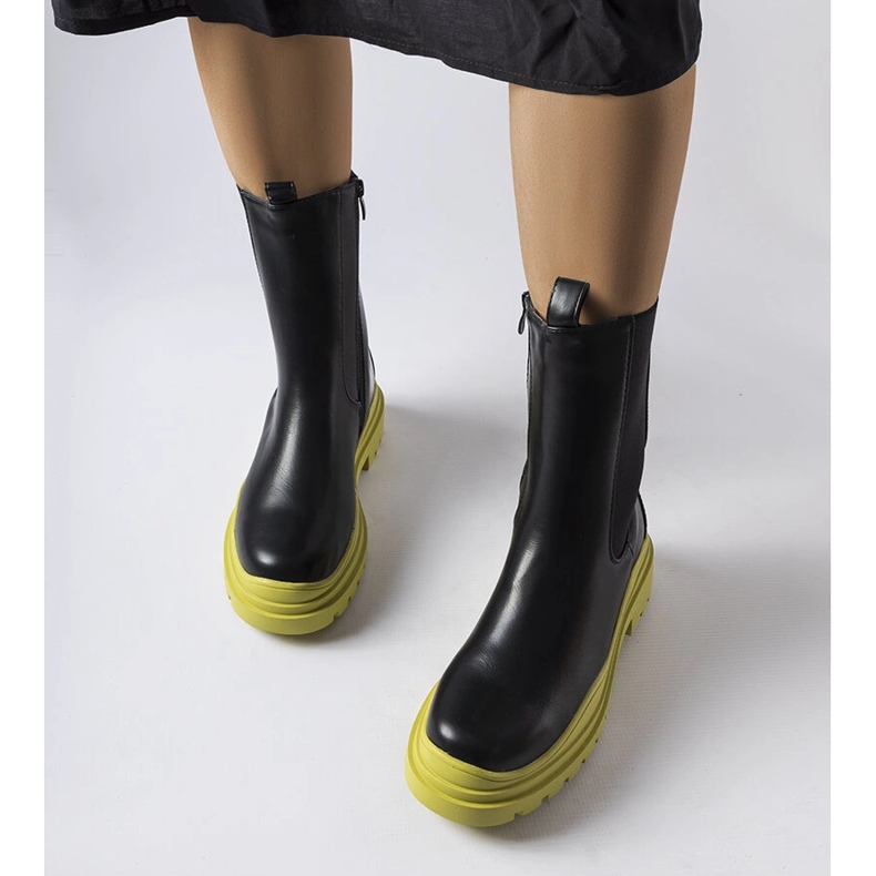 Black boots with a colored sole from Delebio 2