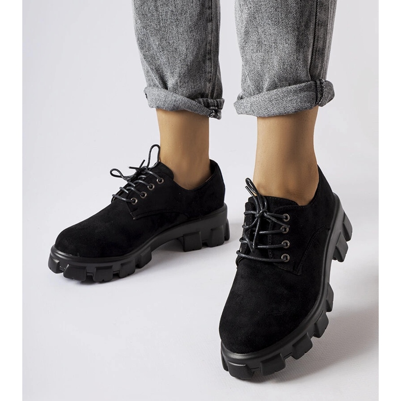 Black flat shoes from Cloutier 1