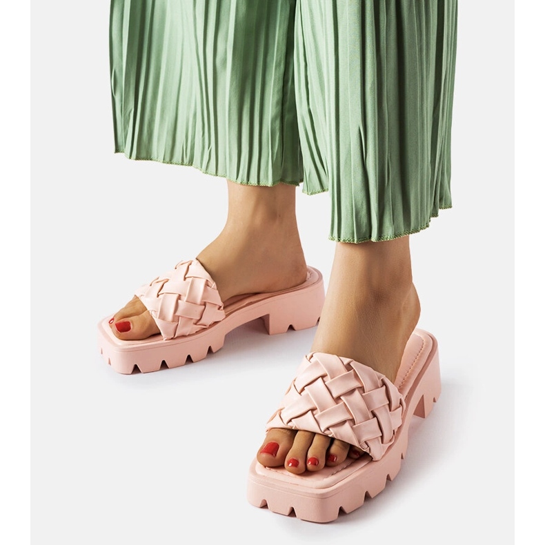 Pink flip-flops with a Lora tractor sole 1