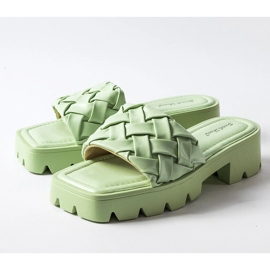 Green slides on the tractor sole from Lora 1