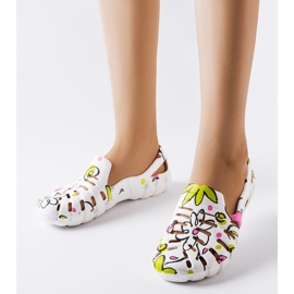 White rubber flip-flops with a Finley pattern 1