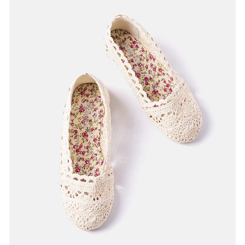 Children's beige crocheted ballerinas from Lisa 1 Children's beige crocheted ballerinas from Lisa 1