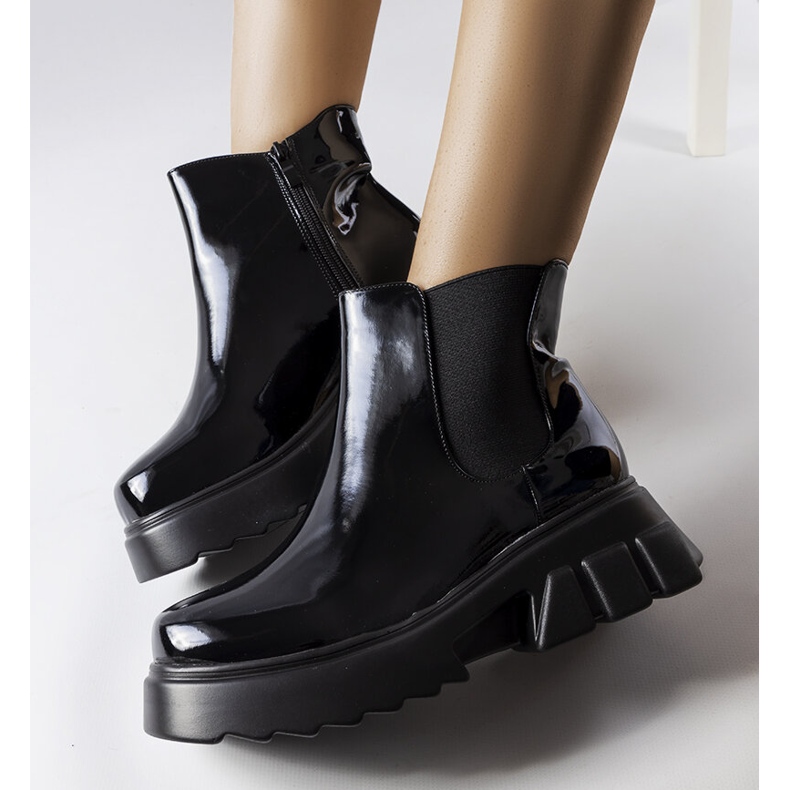 Black lacquered insulated boots from Delit 1