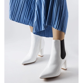 Dolla white lacquered boots on the post 2