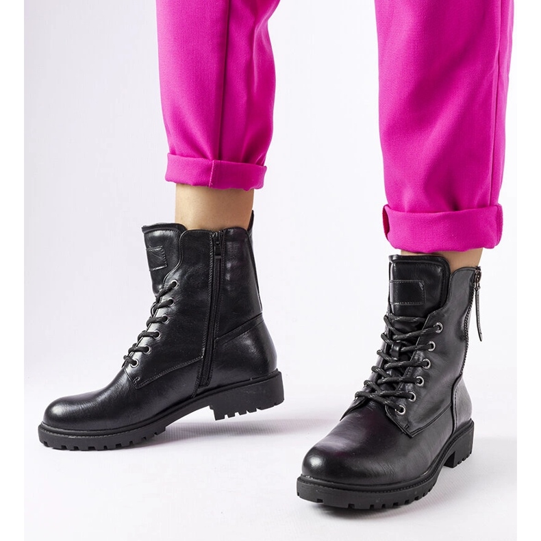 Black insulated boots from Ailen 1