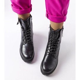 Black insulated boots from Ailen 2