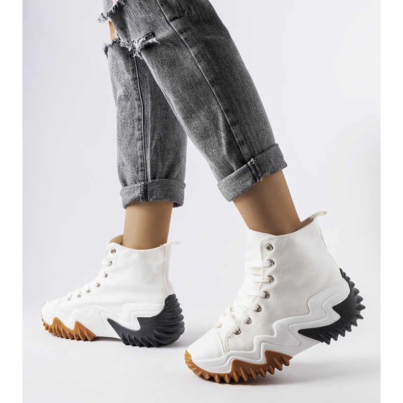 White sports sneakers with thick soles from Toro 2