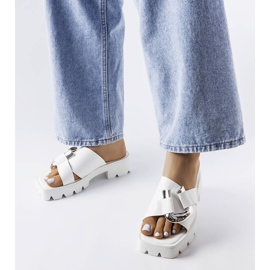 White flip-flops with tractor soles from Carceri 1