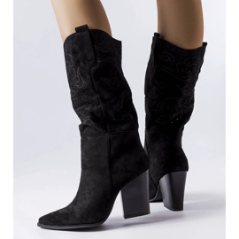 Black cowboy boots with an openwork upper from Guibord 1