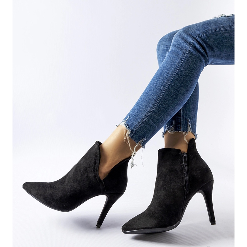 Black elegant ankle boots from Ormazd 1