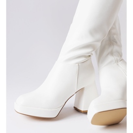 White boots on a massive post from Villanova 1