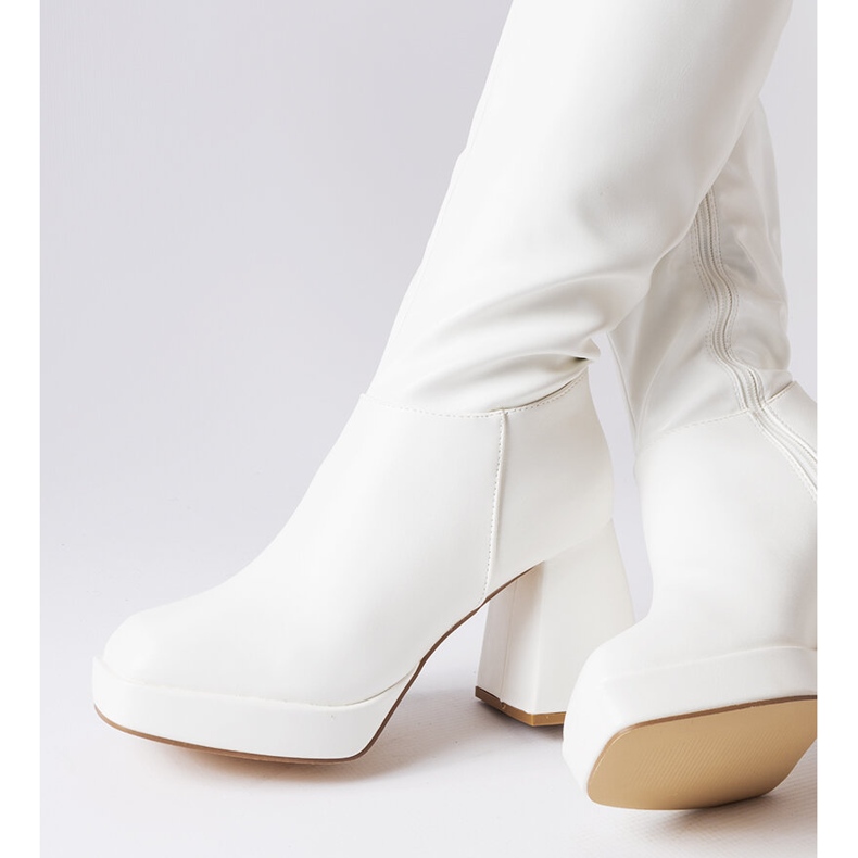 White boots on a massive post from Villanova 1