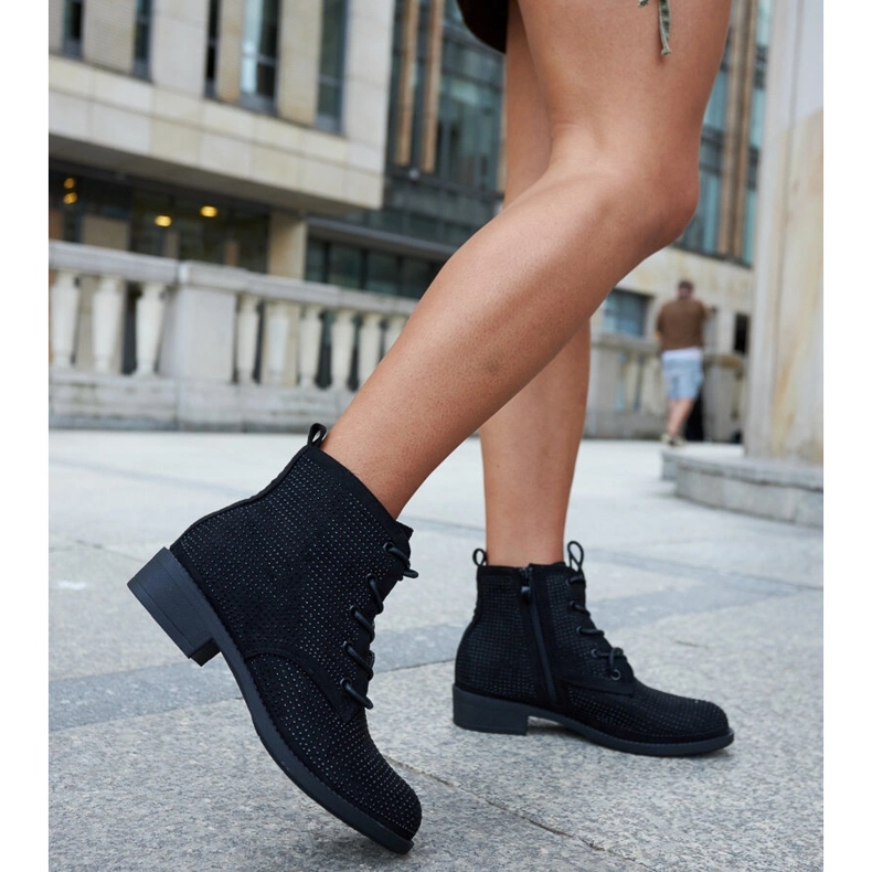 Black ankle boots decorated with Melisurgo zircons 2