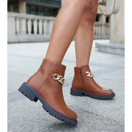 Brown ankle boots decorated with a Bonsaint chain 1 Brown ankle boots decorated with a Bonsaint chain 1