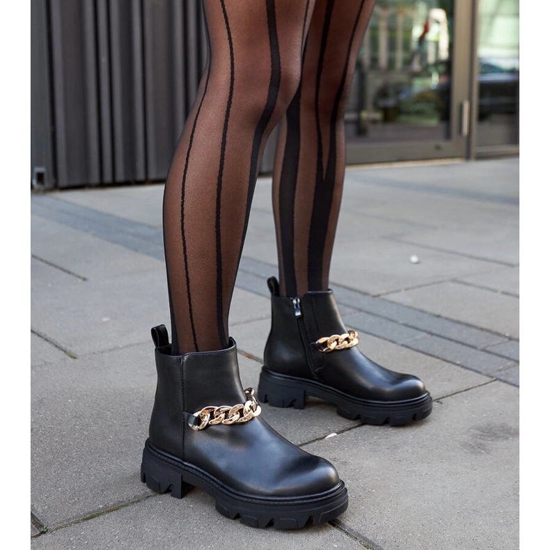 Black ankle boots with a decorative thick Alfie chain 1